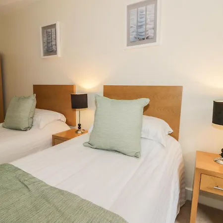 - Two Bed 2 Apartment Scarborough