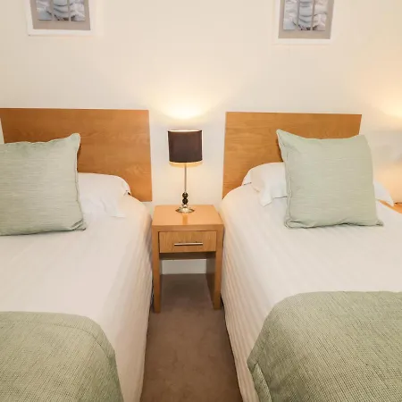 - Two Bed 2 Apartment *
